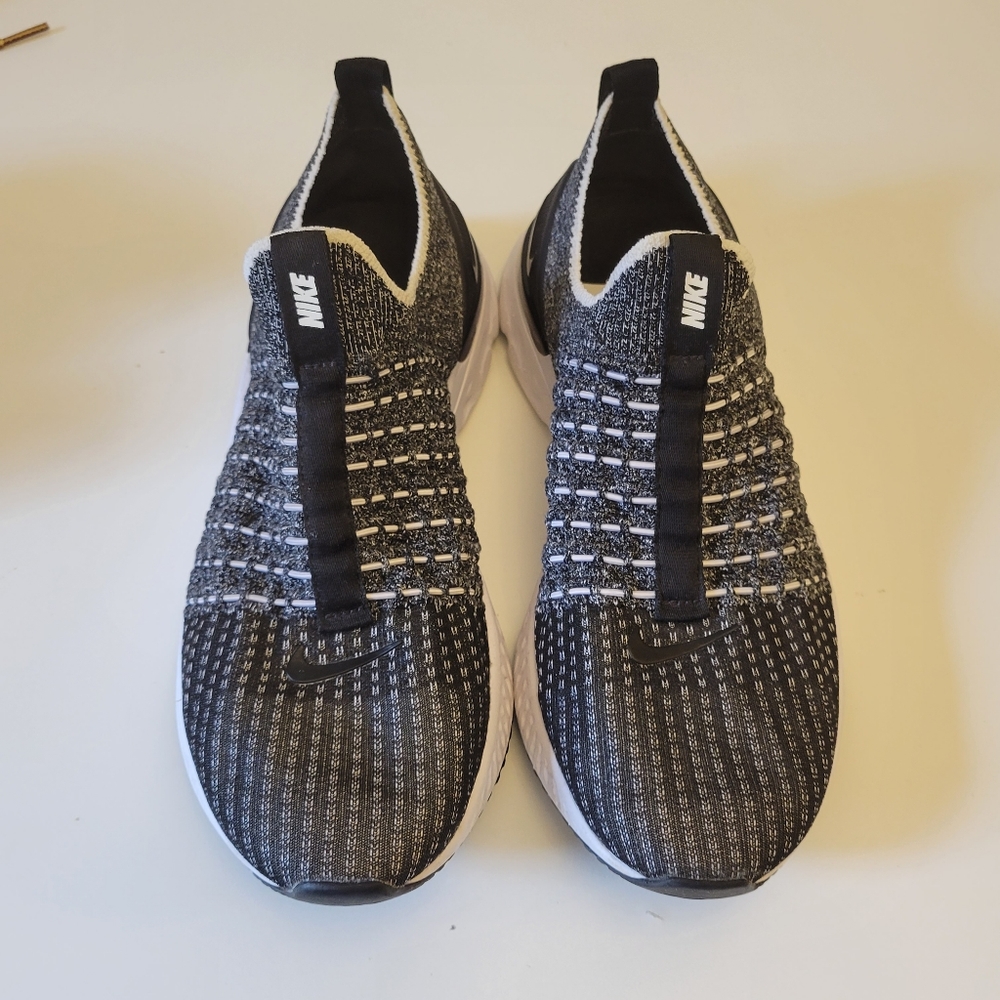 Women's Nike Phantom Slip on